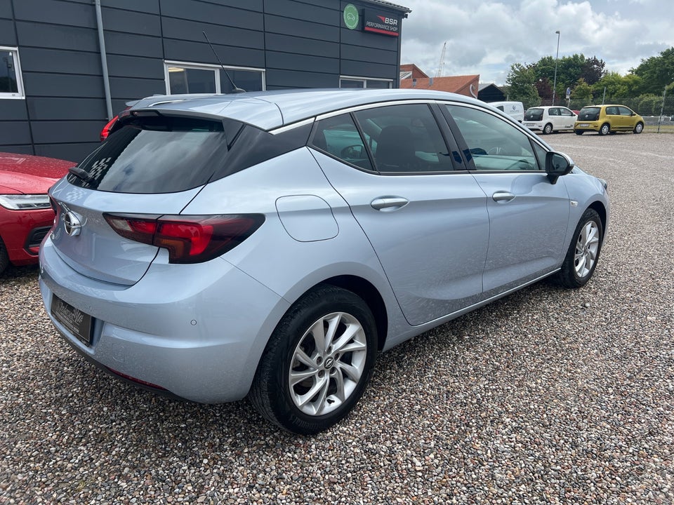 Opel Astra 1,2 T 110 Elegance 5d