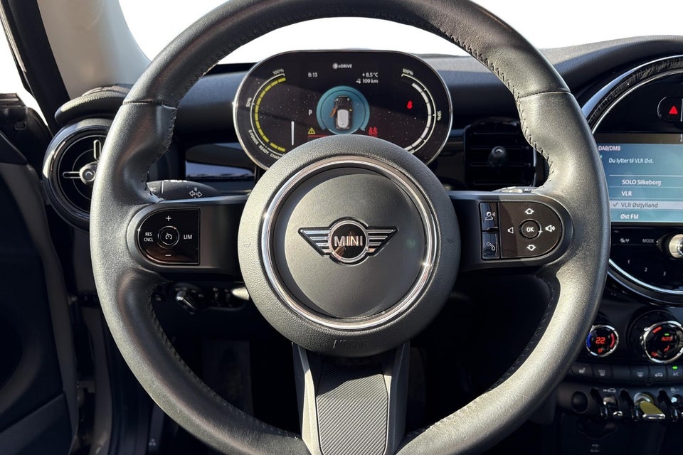 MINI Cooper SE Classic Trim 3d