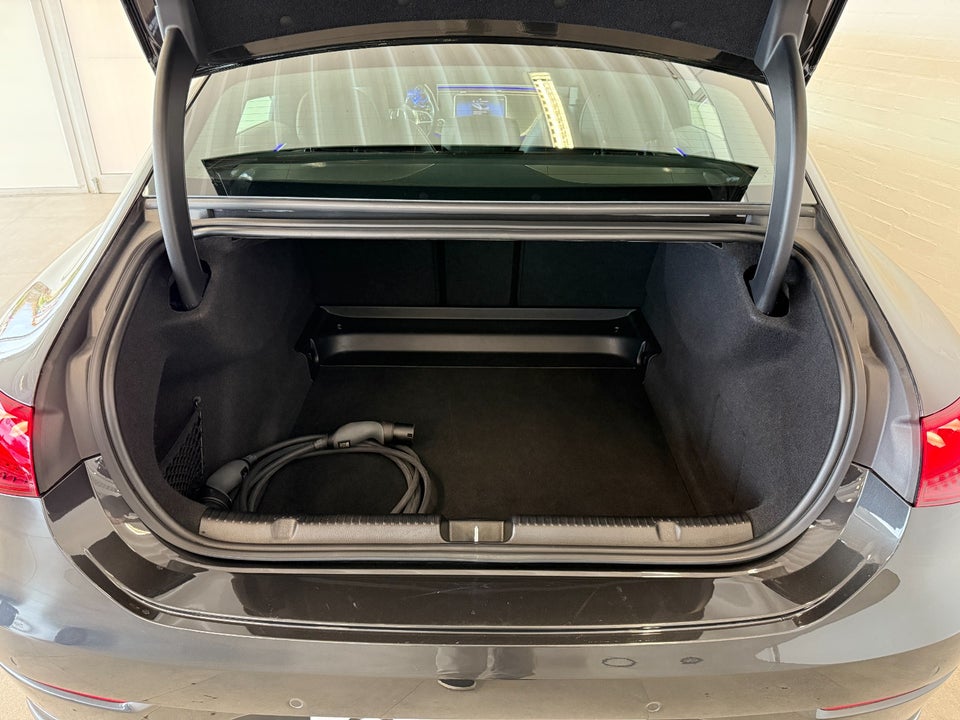 Mercedes EQE350+ Electric Art 4d