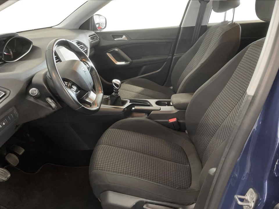 Peugeot 308 1,5 BlueHDi 130 Style SW 5d