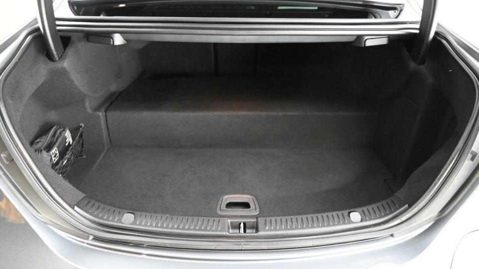 Mercedes E300 e 2,0 AMG Line aut. 4d