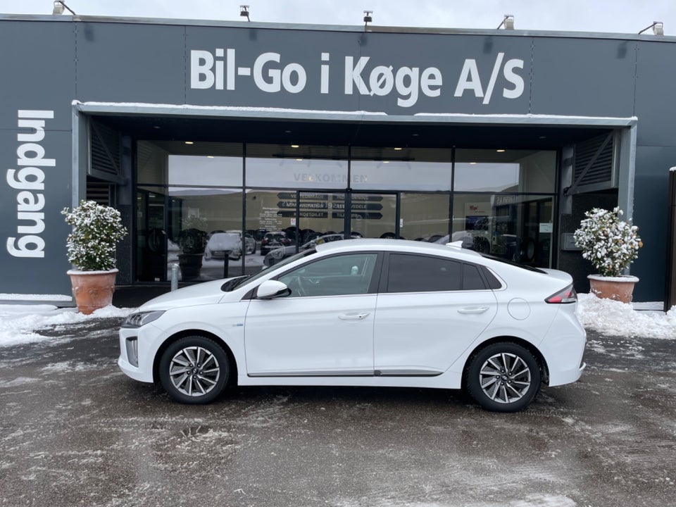 Hyundai Ioniq 40 EV Premium 5d