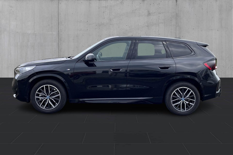 BMW iX1 xDrive30 M-Sport Premium 5d