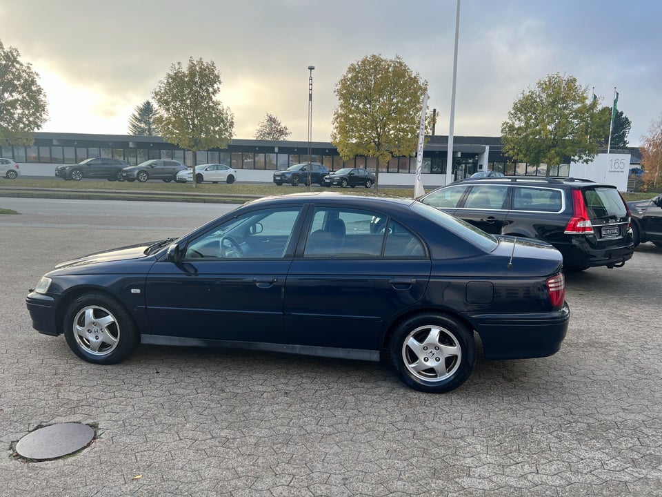 Honda Accord 1,8i LS aut. 4d