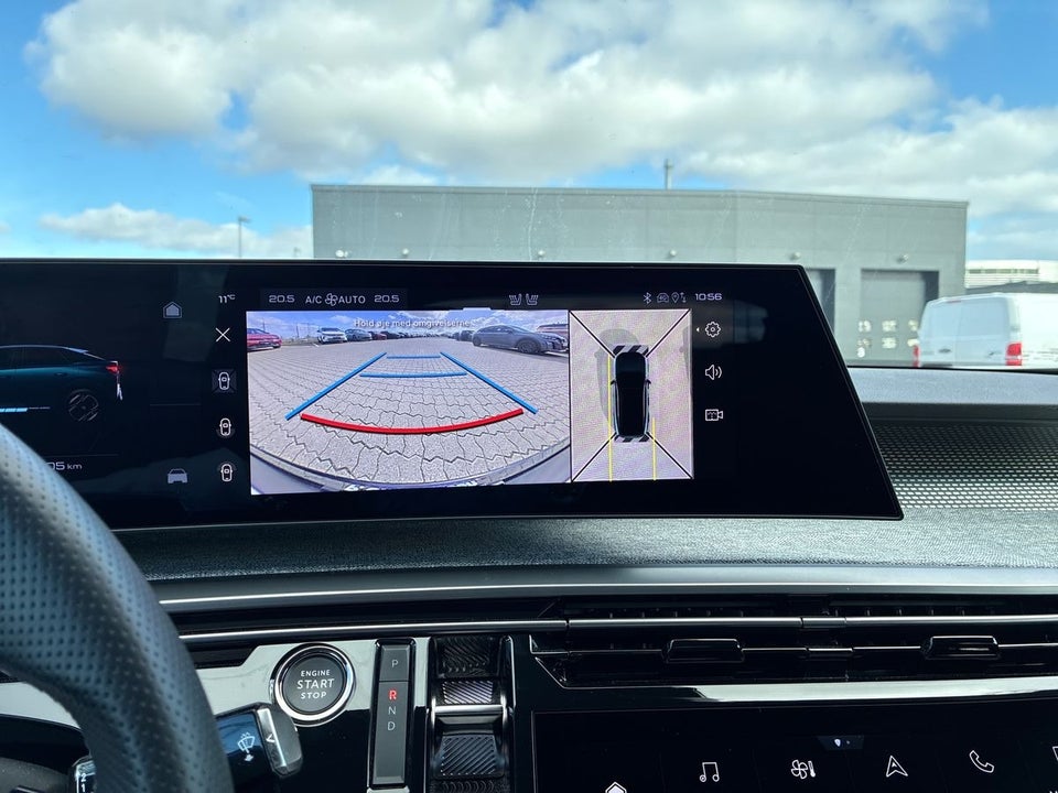 Peugeot e-3008 77 GT Pack 5d