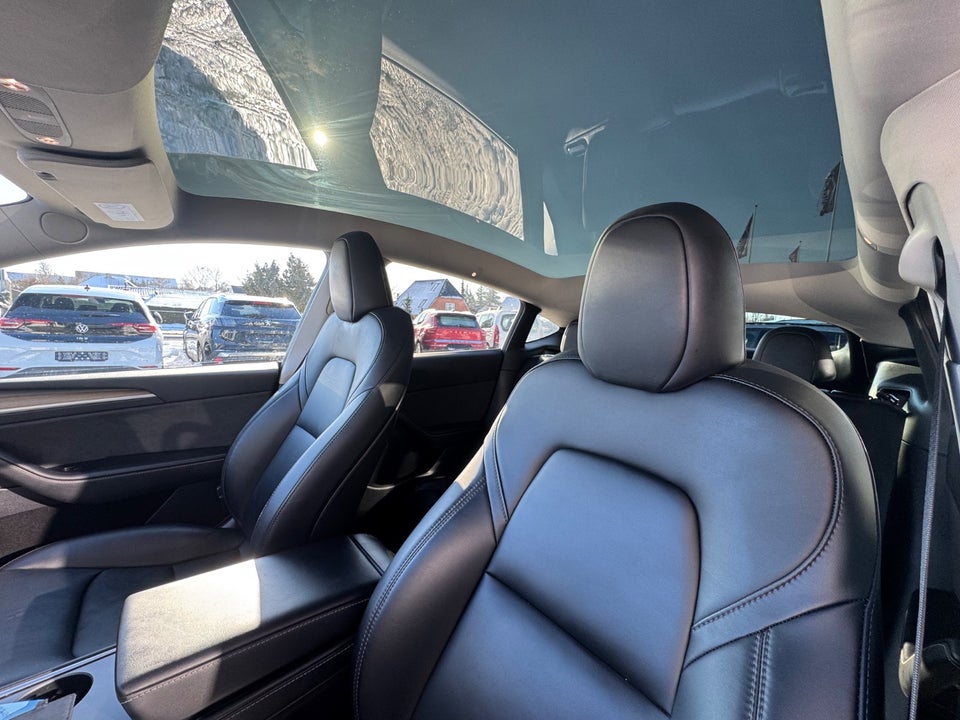 Tesla Model Y Long Range AWD 5d