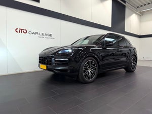 Porsche Cayenne, modelår 2023, 17,000 km