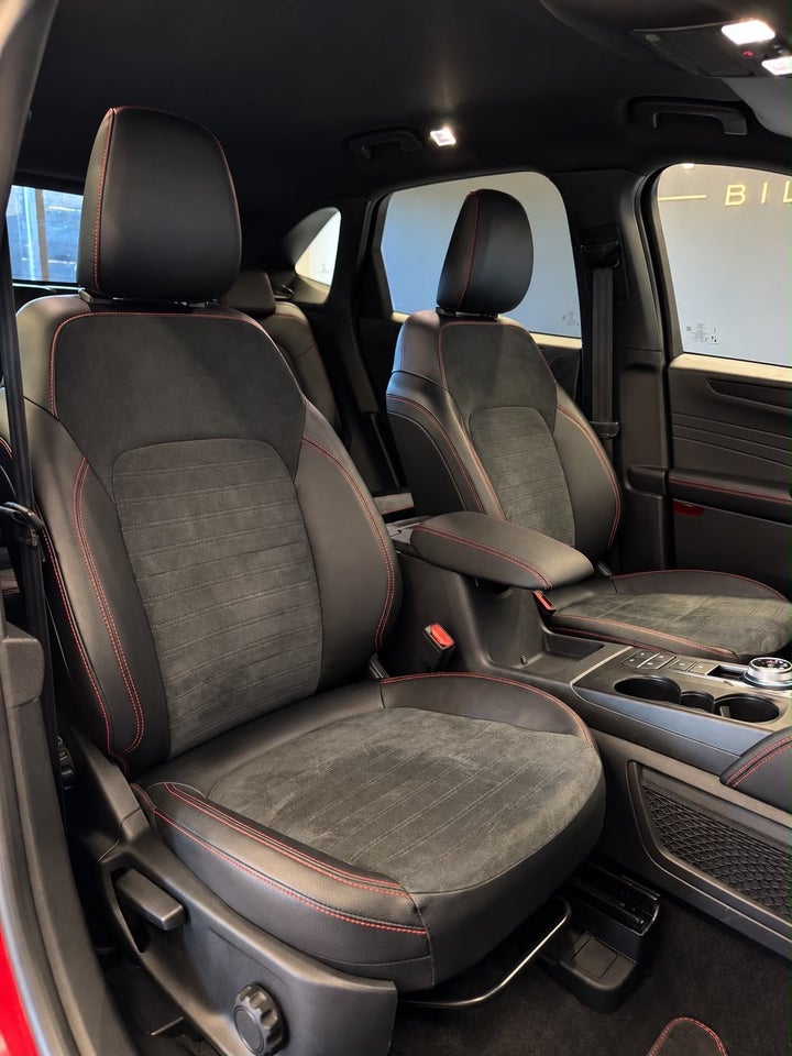 Ford Kuga 2,5 PHEV ST-Line X CVT 5d