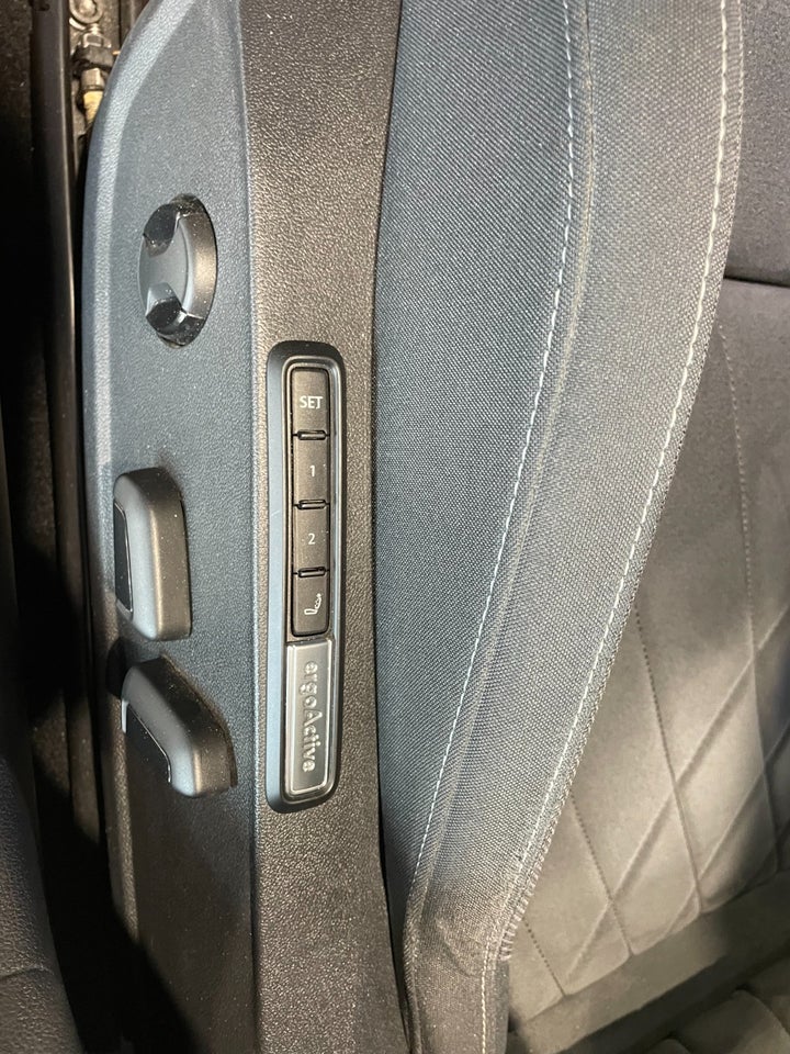 VW Golf VIII 1,4 eHybrid DSG 5d