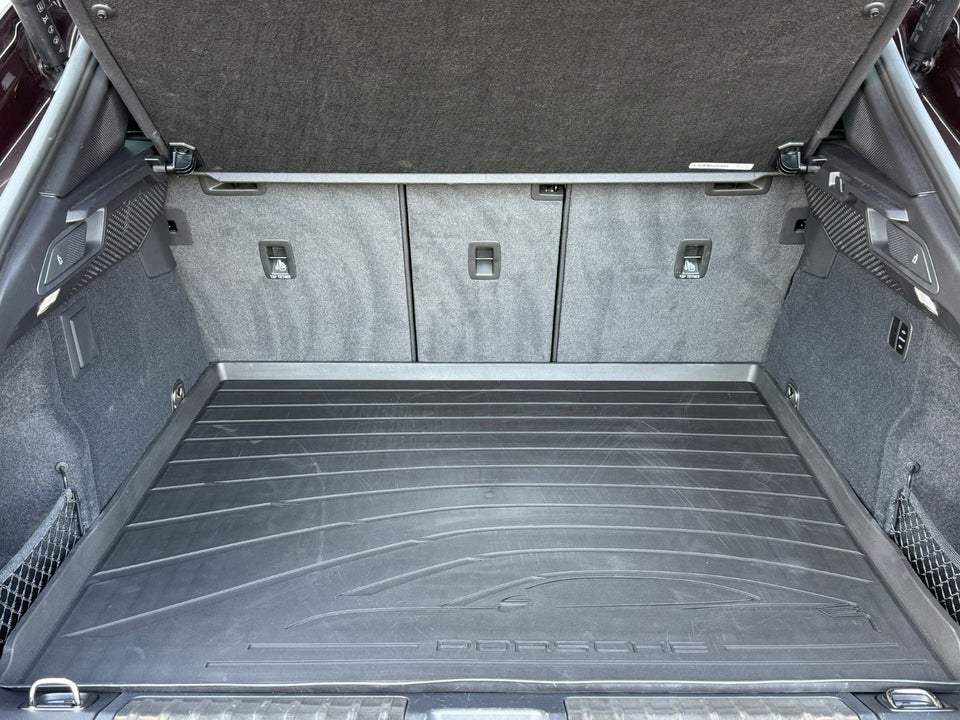 Porsche Macan 4 5d