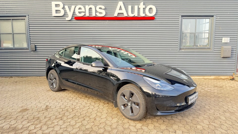 Tesla Model 3 RWD 4d