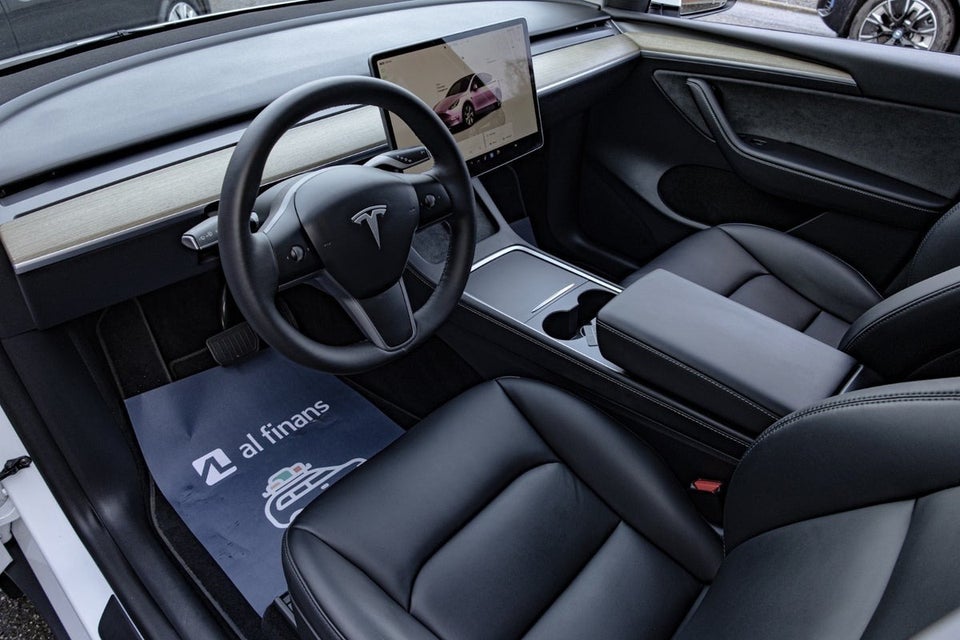 Tesla Model Y RWD 5d