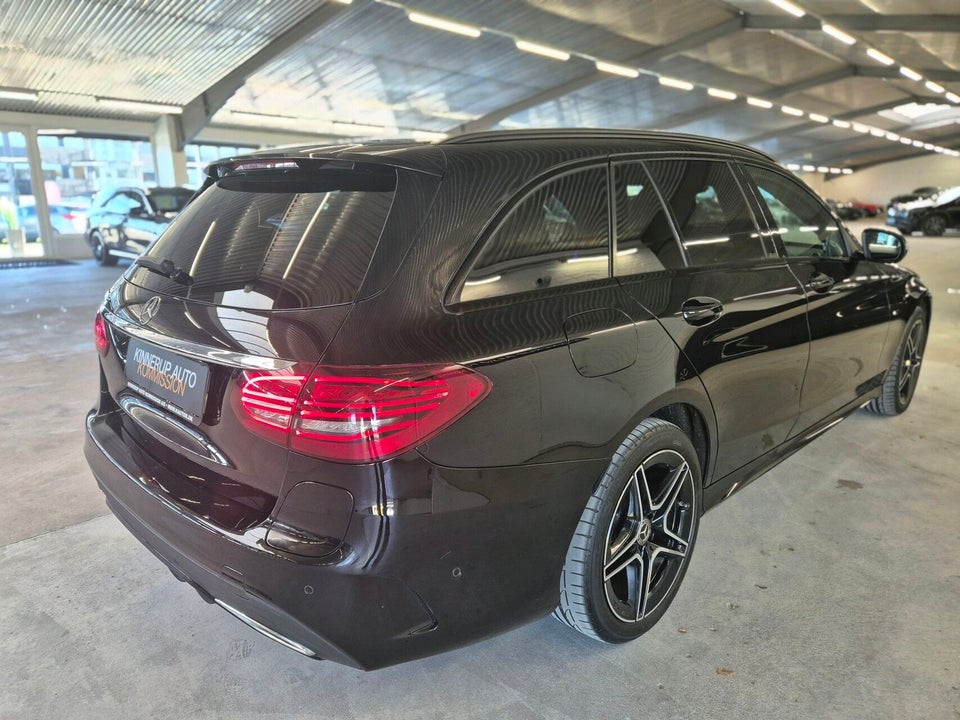 Mercedes C300 de 2,0 AMG Line stc. aut. 5d