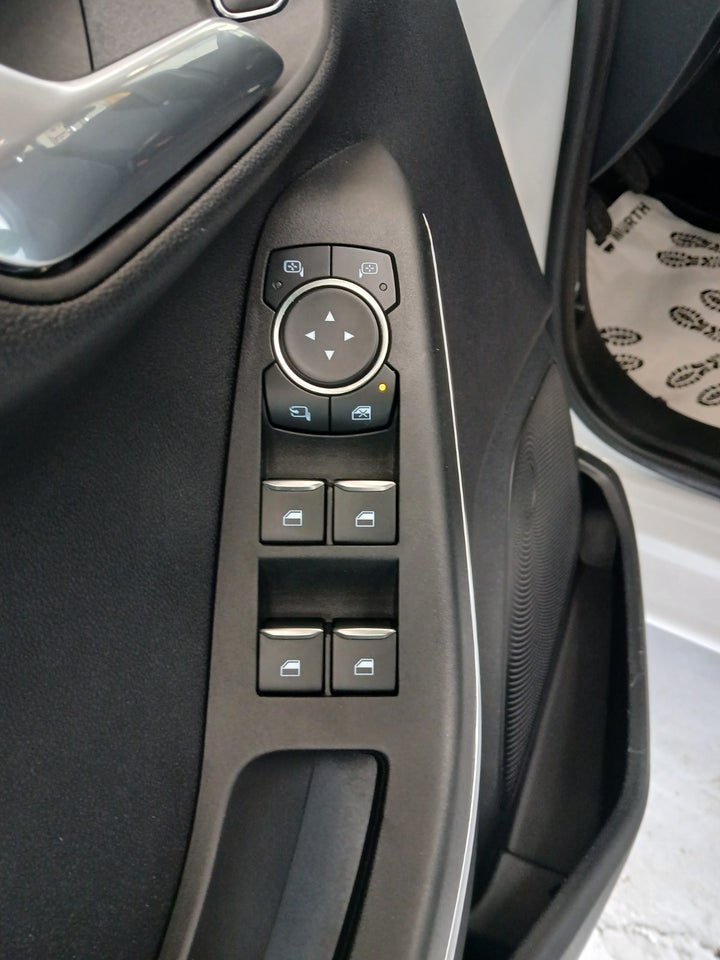 Ford Fiesta 1,0 EcoBoost mHEV Titanium 5d