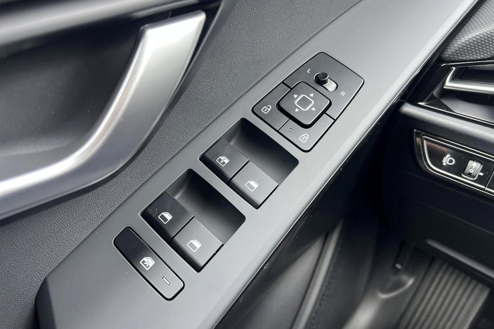 Kia Niro 64 EV Access 5d