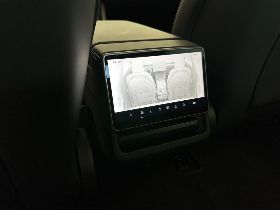 Tesla Model 3 RWD 4d