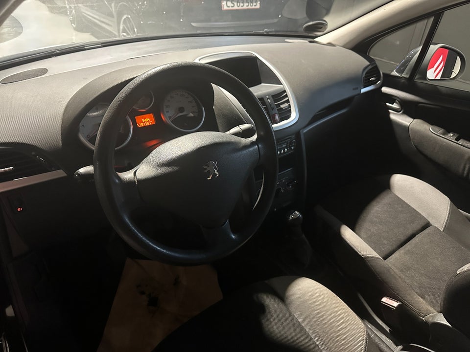 Peugeot 207 1,6 HDi 90 Comfort+ 5d