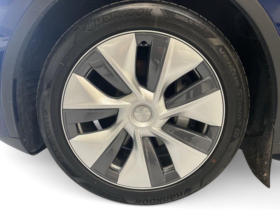 Tesla Model Y Long Range AWD 5d