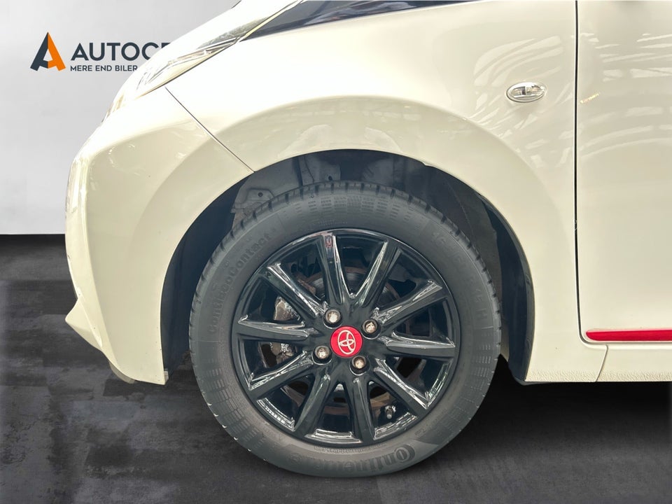 Toyota Aygo 1,0 VVT-i x-wave Sky 5d