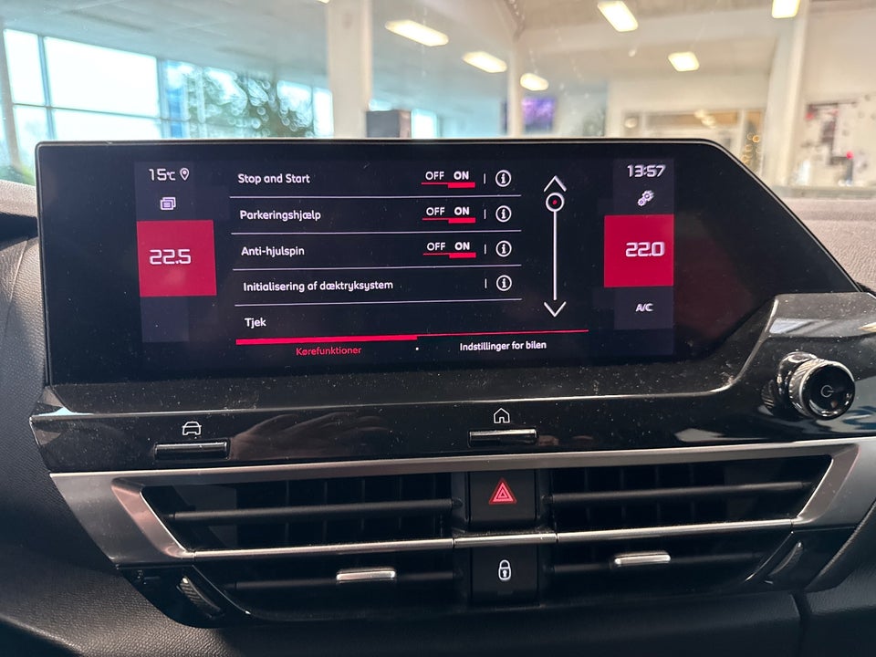 Citroën C4 1,2 PureTech 130 Iconic Comfort EAT8 5d