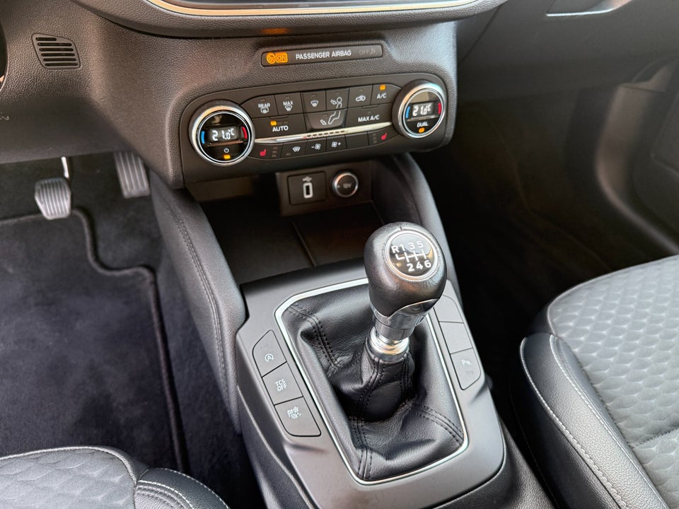 Ford Focus 1,5 EcoBoost Titanium Business stc. 5d