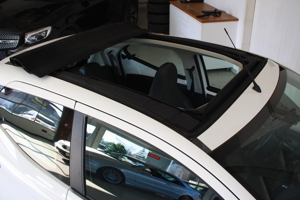 Toyota Aygo 1,0 VVT-i x-wave Sky 5d