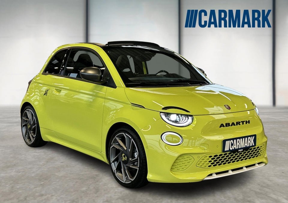 Abarth 500e Scorpionissima Cabrio 2d