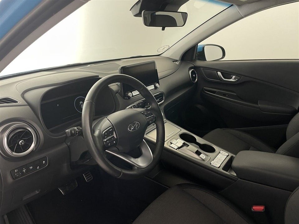 Hyundai Kona 39 EV Essential 5d