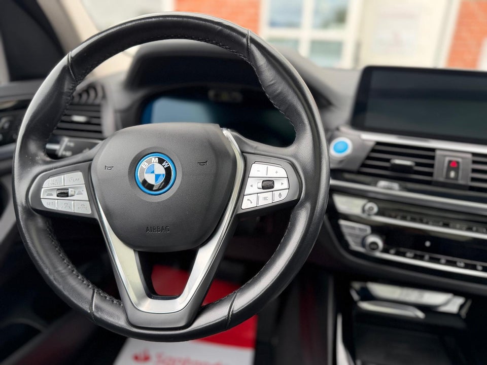 BMW iX3 Charged 5d
