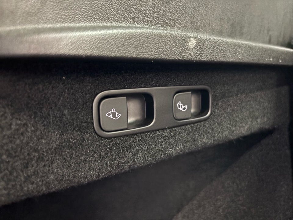 Tesla Model Y RWD 5d