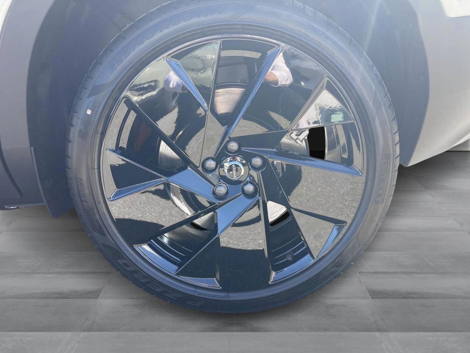 Volvo EX40 Extended Range Black Edition 5d