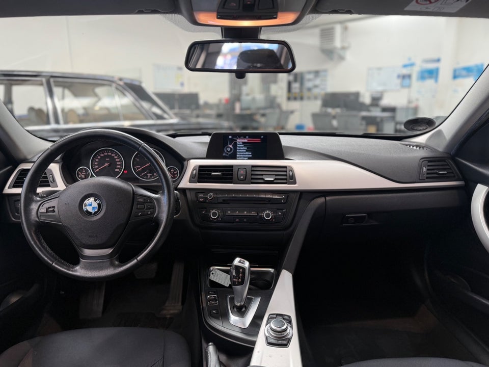 BMW 318d 2,0 Touring aut. 5d