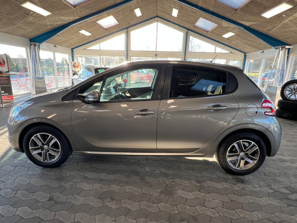 Peugeot 208 1,2 VTi Active 5d