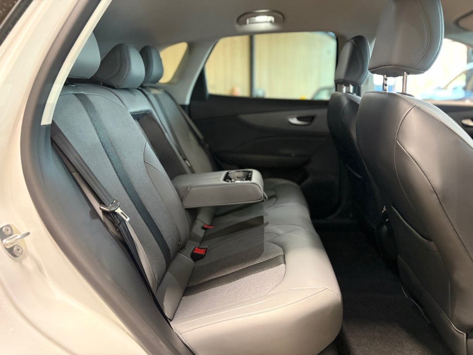 MG MGS5 64 Luxury 5d