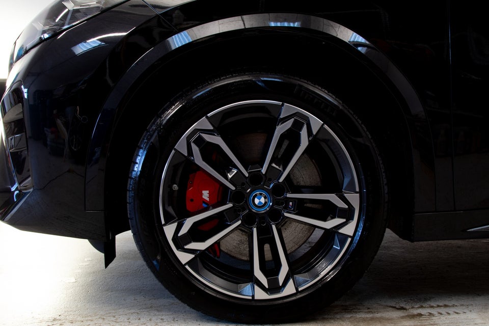 BMW iX2 eDrive20 Fully Charged M-Sport 5d