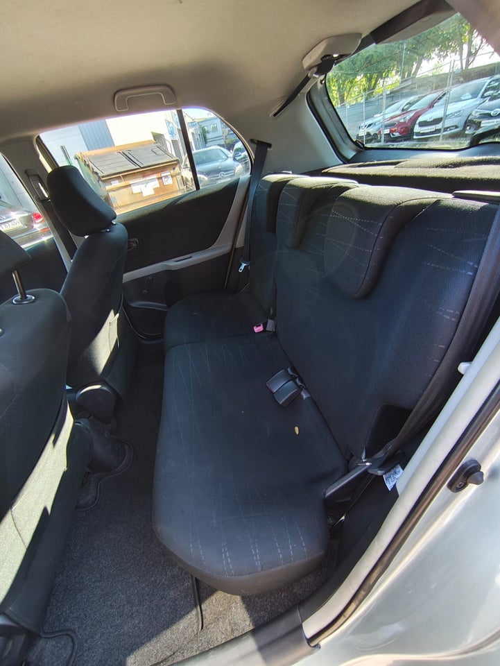 Toyota Yaris 1,3 Luna 5d