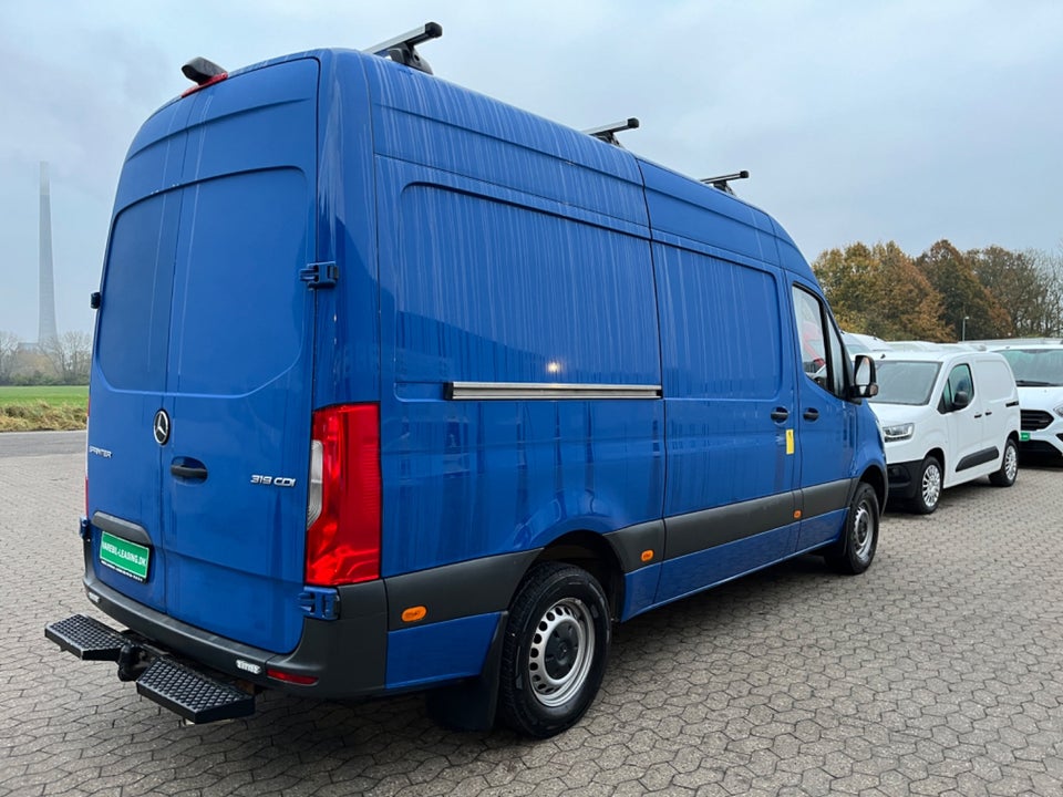 Mercedes Sprinter 319 3,0 CDi A2 Kassevogn aut. RWD