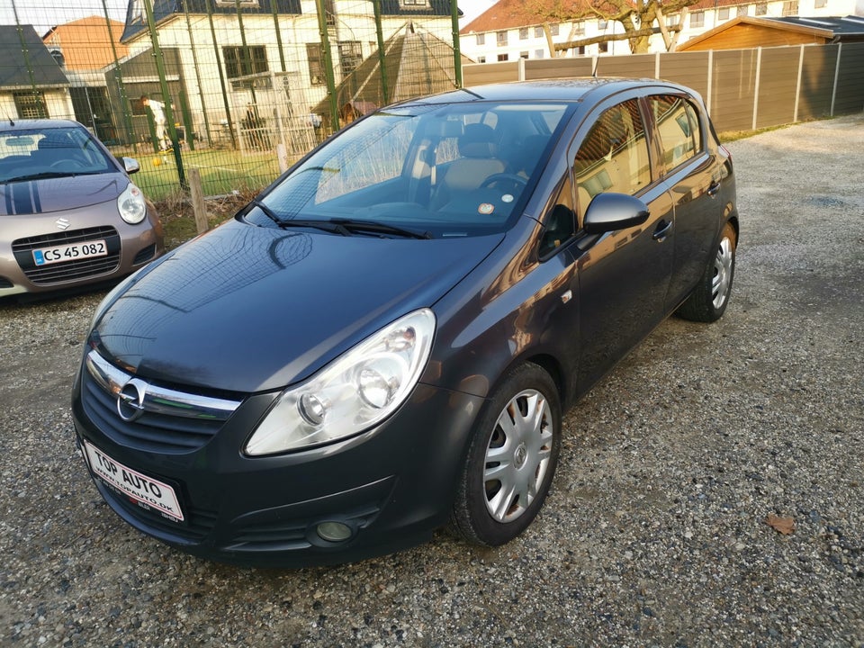 Opel Corsa 1,4 16V Cosmo 5d