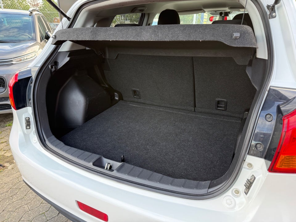 Mitsubishi ASX 1,6 Invite 5d
