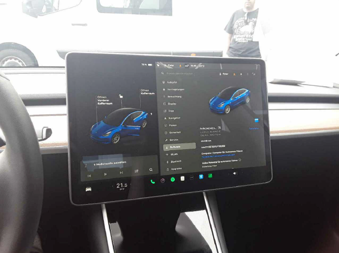 Tesla Model 3 Long Range AWD 4d