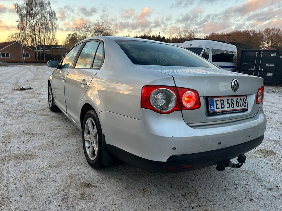 VW Jetta 1,4 TSi 122 Sportline 4d