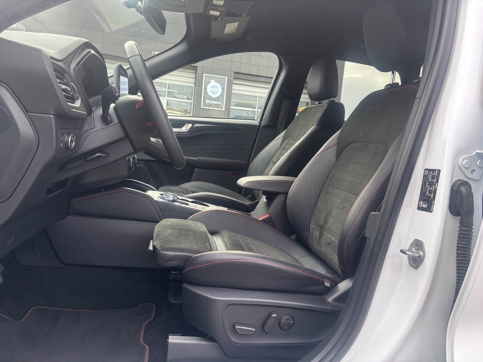 Ford Kuga 2,5 PHEV ST-Line X CVT 5d