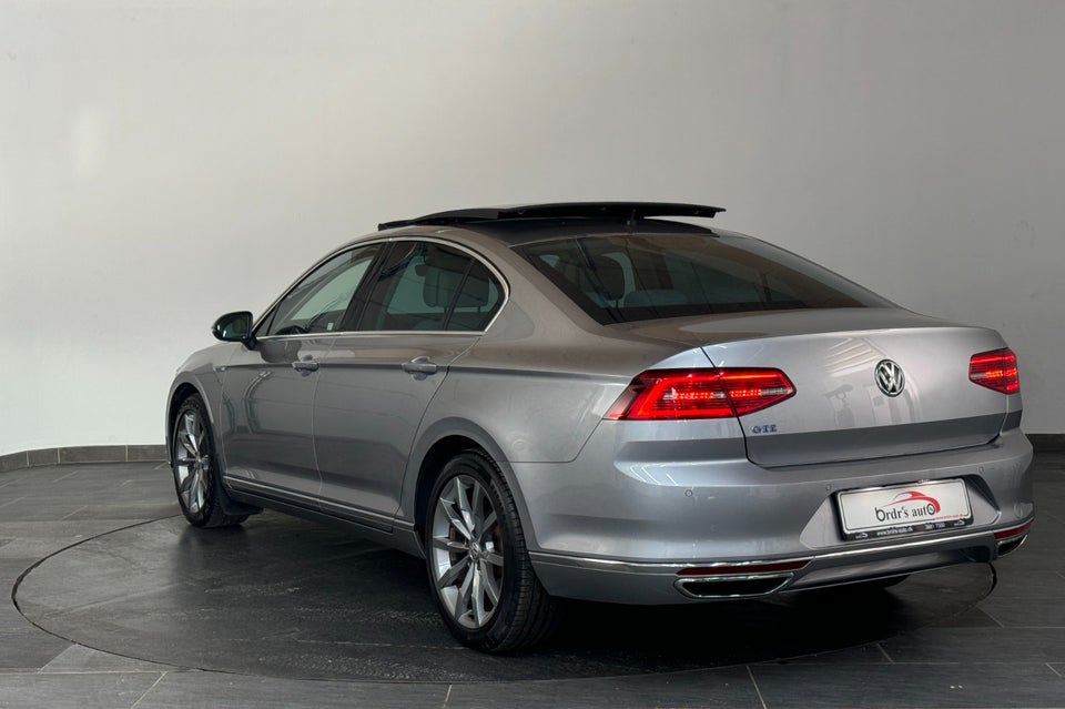 VW Passat 1,4 GTE DSG 4d