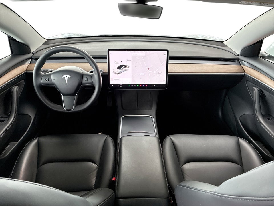 Tesla Model 3 Long Range AWD 4d