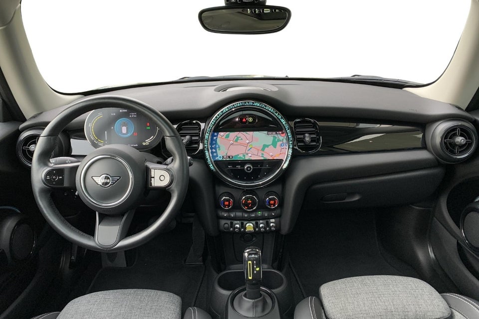 MINI Cooper SE Essential 3d