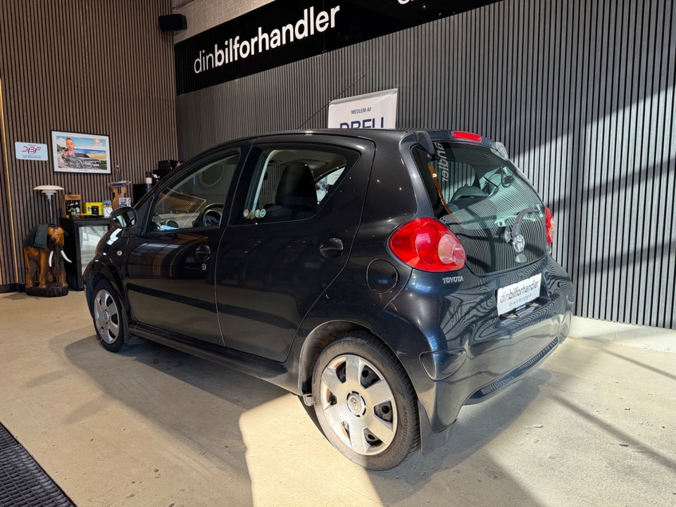 Toyota Aygo 1,0 Plus 5d