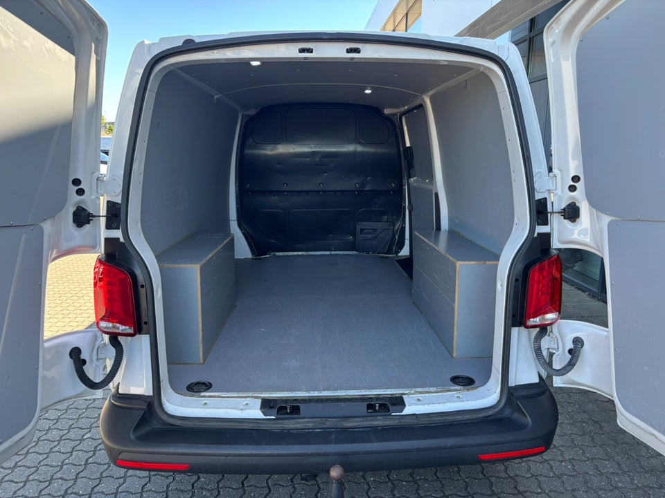 VW Transporter 2,0 TDi 150 Kassevogn DSG lang