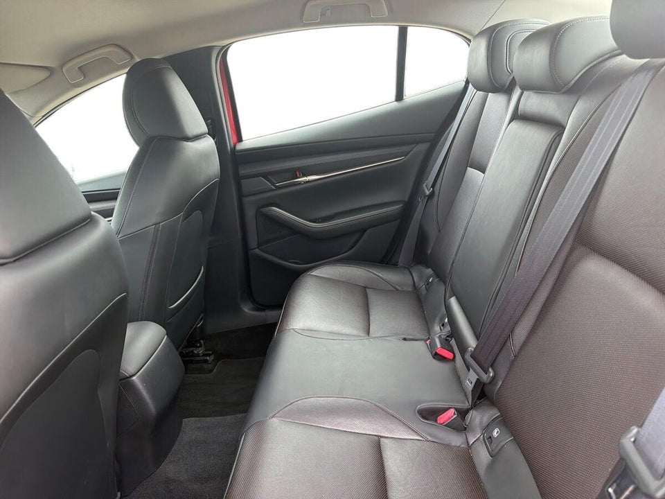 Mazda 3 2,0 SkyActiv-G 122 Cosmo aut. 4d