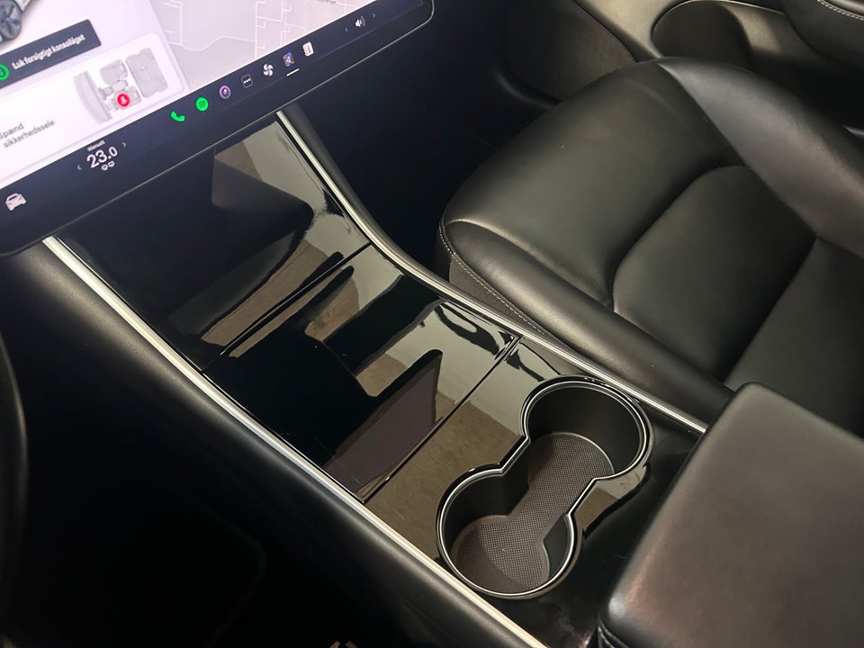 Tesla Model 3 Long Range AWD 4d