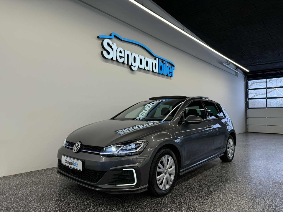 VW Golf VII 1,4 GTE DSG 5d